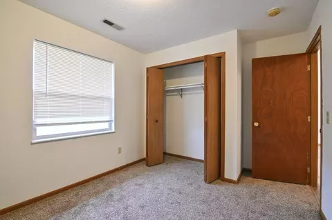 Bedroom - 2921 Caldwell St, Springfield, OH 45503 photo 4 of 9