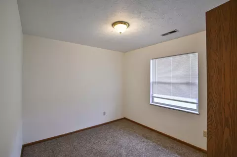Bedroom - 2921 Caldwell St, Springfield, OH 45503 photo 1 of 9