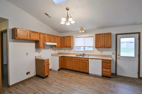 Kitchen - 2921 Caldwell St, Springfield, OH 45503 photo 1 of 4