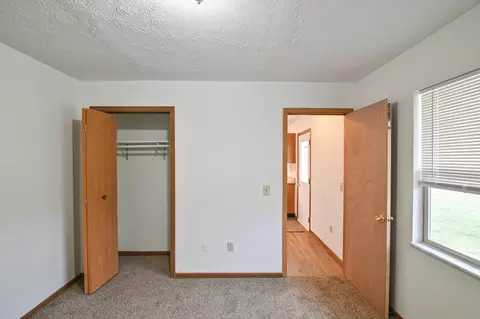 Bedroom - 2921 Caldwell St, Springfield, OH 45503 photo 8 of 9