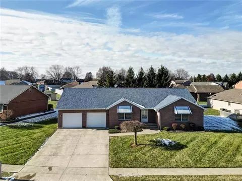 934 Brighton Dr, Greenville, OH 45331