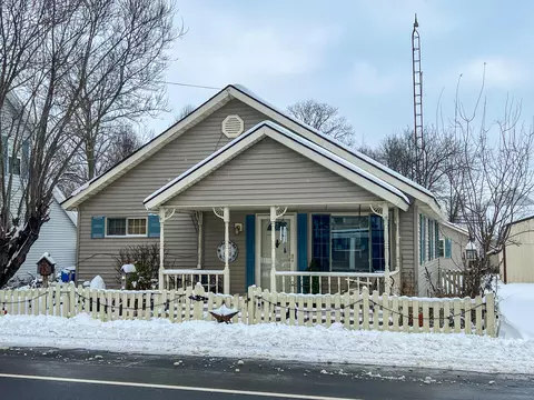 208 N Mulberry St, Tremont City, OH 45372