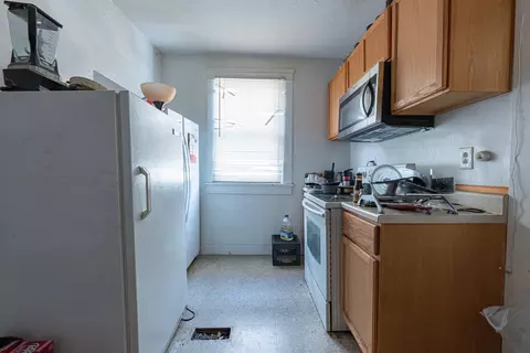 218 N Light St, Springfield, OH 45504 photo 11