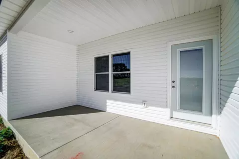 Exterior - 5408 N Hampton Rd, Springfield, OH 45502 photo 5 of 8