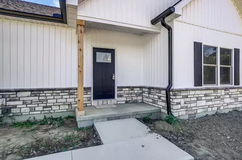 Exterior - 5408 N Hampton Rd, Springfield, OH 45502 photo 8 of 8
