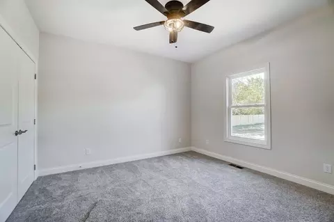 Bedroom - 5408 N Hampton Rd, Springfield, OH 45502 photo 6 of 9