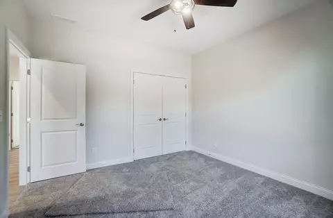 Bedroom - 5408 N Hampton Rd, Springfield, OH 45502 photo 7 of 9