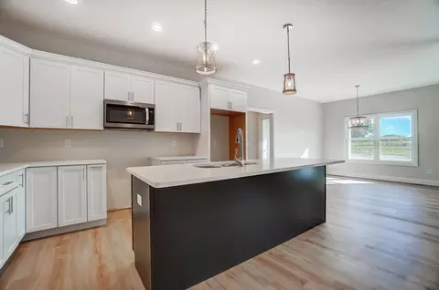 Kitchen - 5408 N Hampton Rd, Springfield, OH 45502 photo 1 of 5