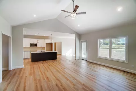 Living - 5408 N Hampton Rd, Springfield, OH 45502 photo 6 of 6