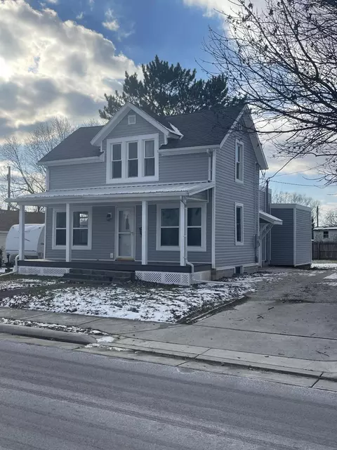 403 Dearbaugh Ave, Wapakoneta, OH 45895