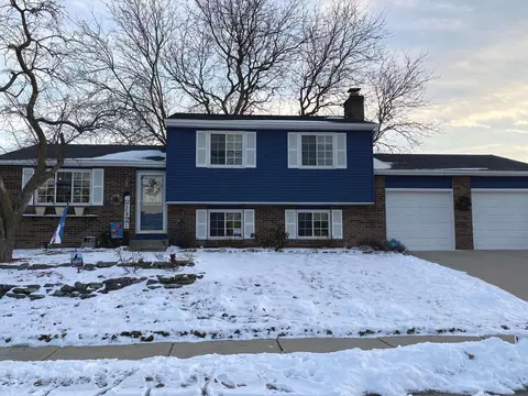 1807 Carol Dr, Piqua, OH 45356