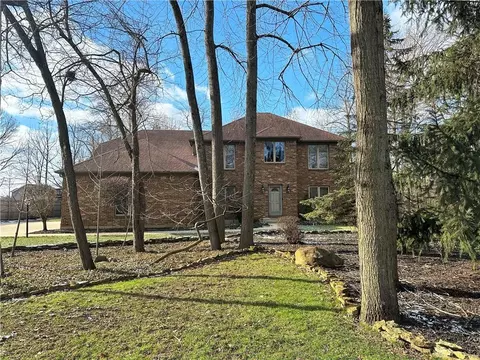 1730 Conwood Dr, Troy, OH 45373