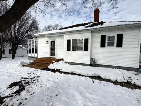 2152 W Blee Rd, Springfield, OH 45502
