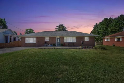 184 W Center St, London, OH 43140