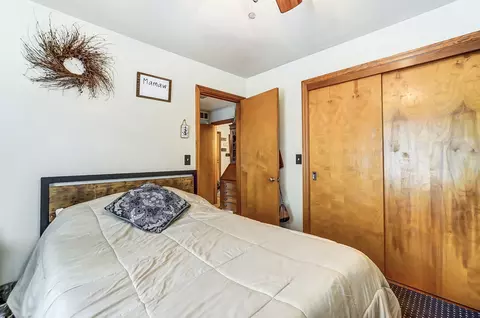 Bedroom - 2112 Miracle Mile, Springfield, OH 45503 photo 2 of 7
