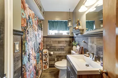 Bath - 2112 Miracle Mile, Springfield, OH 45503 photo 1 of 1