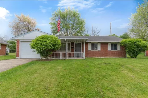 1645 Fair Oaks Dr, Sidney, OH 45365