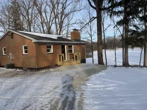 3529 Center Dr, Greenville, OH 45331