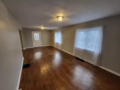 212 Cretcher Ave, De Graff, OH 43318 photo 9