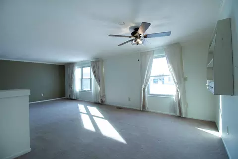 Living - 2957 Alameda Dr, Springfield, OH 45503 photo 3 of 4