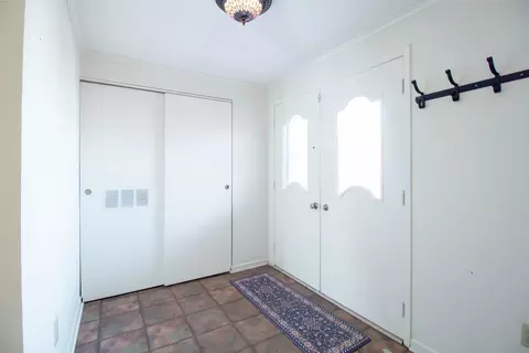 Entry Way - 2957 Alameda Dr, Springfield, OH 45503 photo 1 of 2