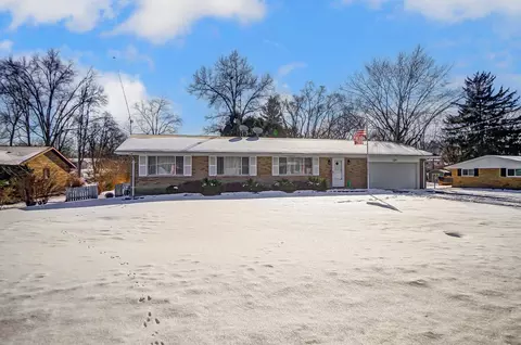 7035 New Horizon Ave, Enon, OH 45323