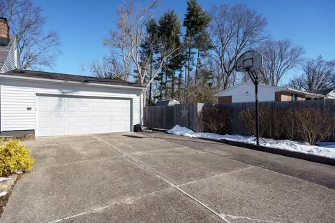 3232 Delrey Rd, Springfield, OH 45504 photo 7