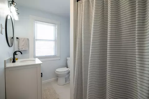 Bath - 2310 Woodside Ave, Springfield, OH 45503 photo 1 of 2