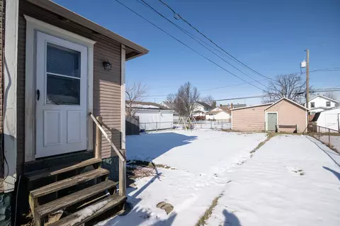 Exterior - 2310 Woodside Ave, Springfield, OH 45503 photo 4 of 5