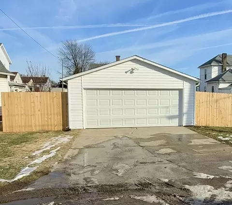 209 N Thompson Ave, Springfield, OH 45504 photo 25