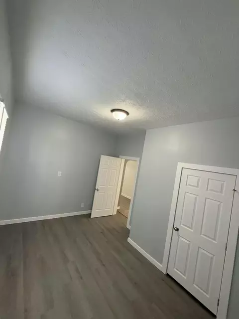 209 N Thompson Ave, Springfield, OH 45504 photo 6
