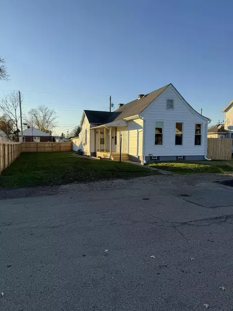 209 N Thompson Ave, Springfield, OH 45504