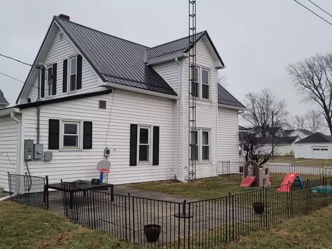 409 W Wayne St, Celina, OH 45822 photo 3