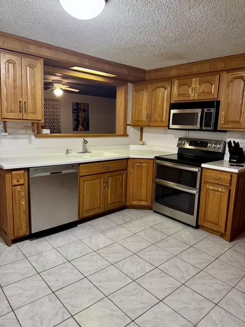 Kitchen - 522 N Ash St, Celina, OH 45822 photo 1 of 3