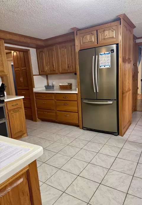 Kitchen - 522 N Ash St, Celina, OH 45822 photo 2 of 3