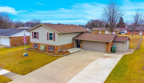 2327 Armstrong Dr, Sidney, OH 45365