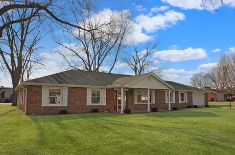 769 Honeysuckle Dr, Greenville, OH 45331
