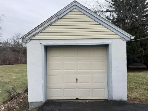 2480 Old Clifton Rd, Springfield, OH 45502 photo 5