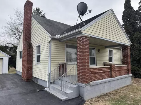 2480 Old Clifton Rd, Springfield, OH 45502 photo 2