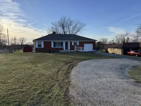 1673 Uplands Dr, Springfield, OH 45506 photo 2