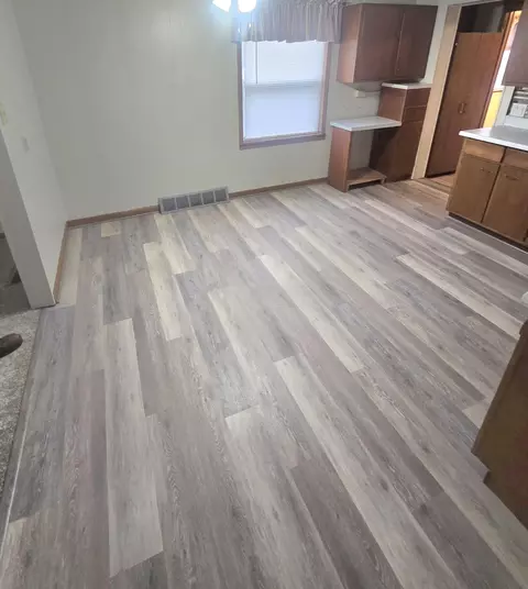371 S Mill St, De Graff, OH 43318 photo 8