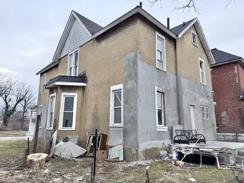 1210 S Limestone St, Springfield, OH 45505 photo 6