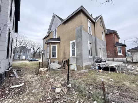 1210 S Limestone St, Springfield, OH 45505 photo 5