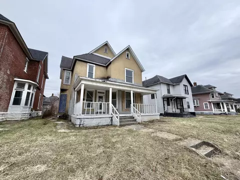 1210 S Limestone St, Springfield, OH 45505