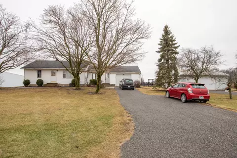 4292 Oregon Rd, Celina, OH 45822 photo 2