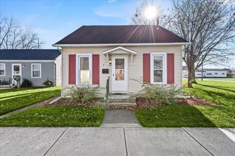 3 W Harrison St, Wapakoneta, OH 45895