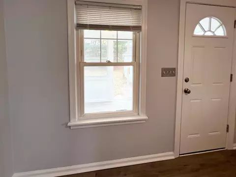 Entry Way - 817 W Second St, Springfield, OH 45504 photo 1 of 4