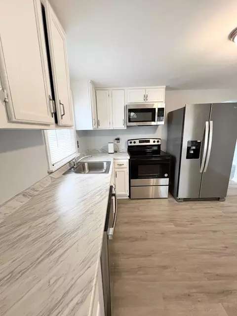 Kitchen - 817 W Second St, Springfield, OH 45504 photo 10 of 10