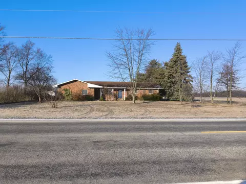 Exterior - 10567 Celina Mendon Rd, Mendon, OH 45862 photo 2 of 31