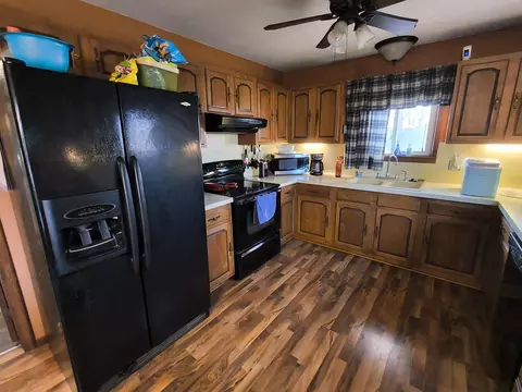 Kitchen - 10567 Celina Mendon Rd, Mendon, OH 45862 photo 1 of 3